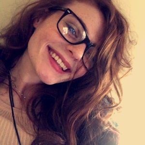 Meet your Posher, Caroline